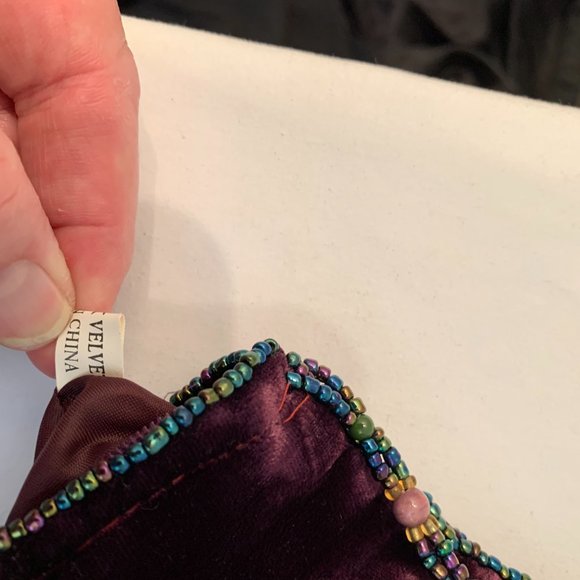 small beaded velvet purse wine colored with purple and green excellent condition - Picture 8 of 9
